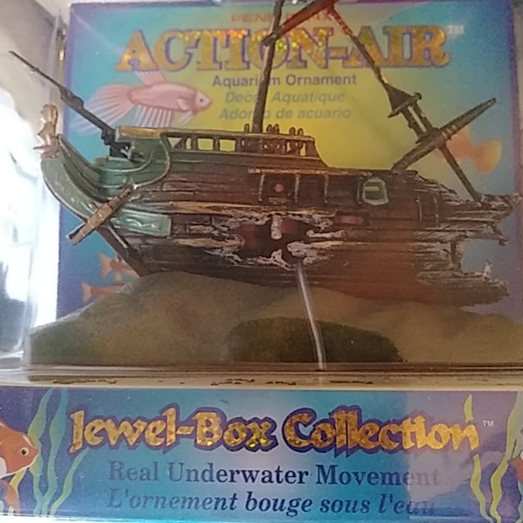 PennPlex Fish Pennplax Shipwreck Aquarium Deco Poshmark